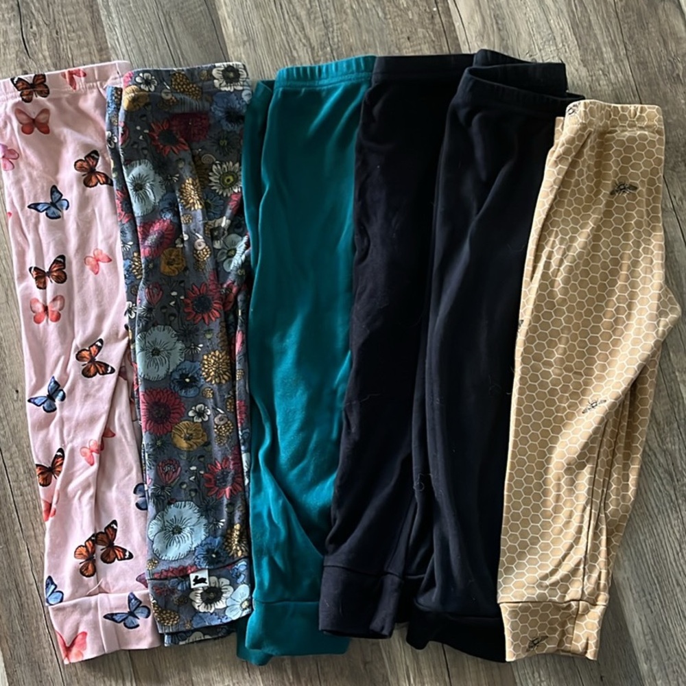 Little and lively leggings